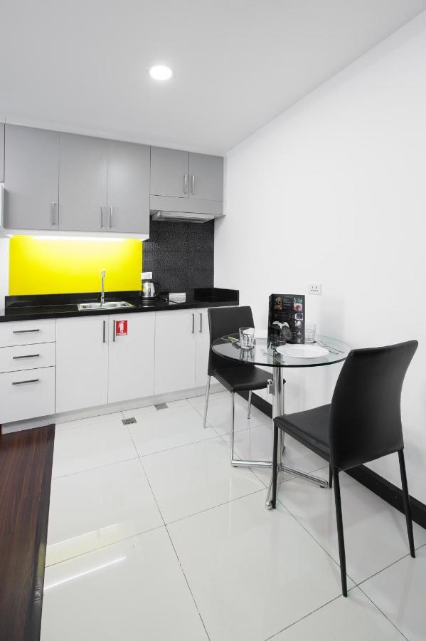 Y2 Residence Hotel Managed By Hii Makati City Zimmer foto
