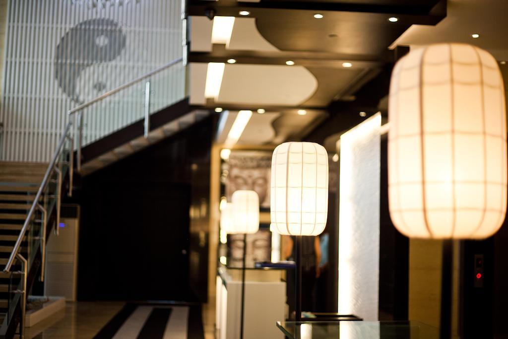 Y2 Residence Hotel Managed By Hii Makati City Exterior foto